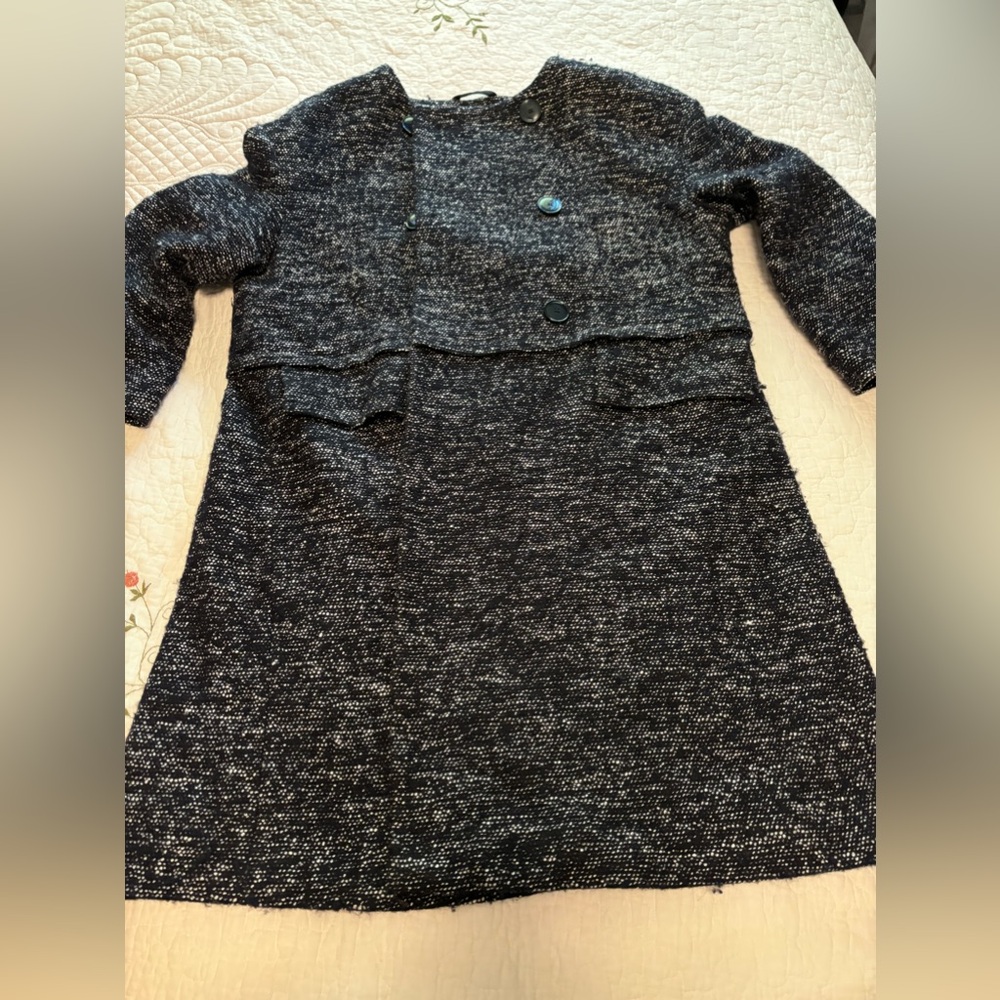 Eleventy Coat, this coat has wonderful wearability, great condition